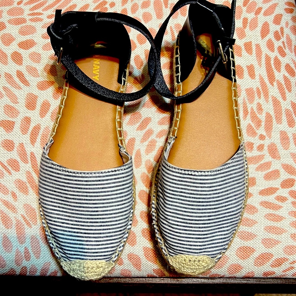 Old Navy Espadrilles Navy and White size 7